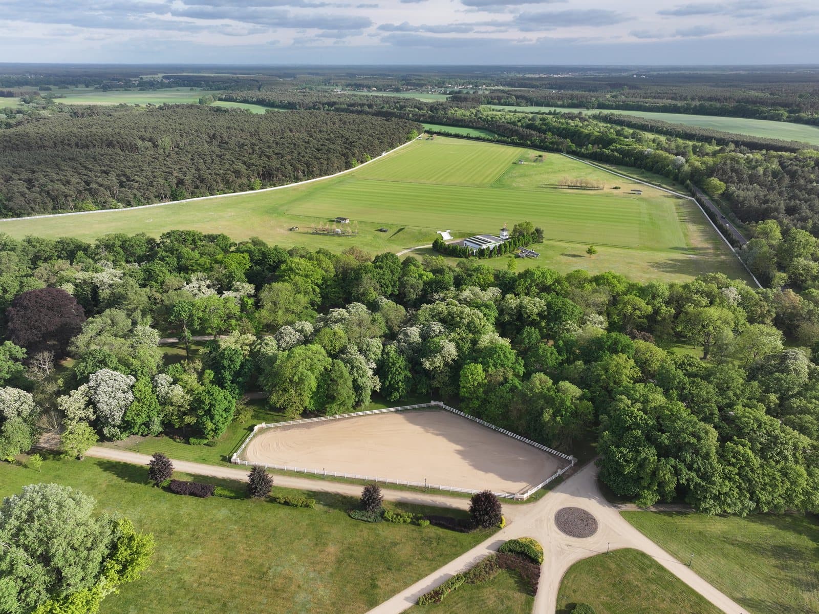 Film o Sowiniec Polo Club